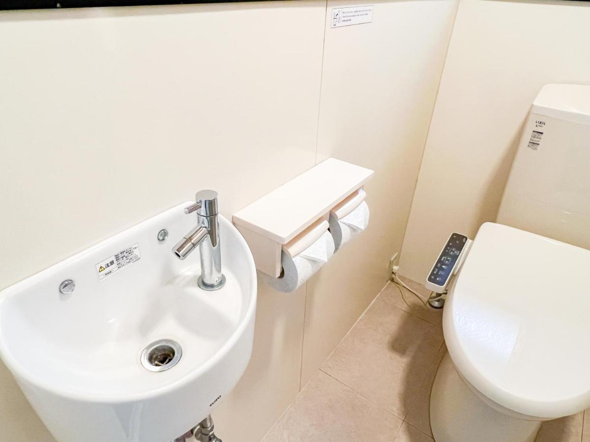 Lit Simple dans Dortoir pour Femmes